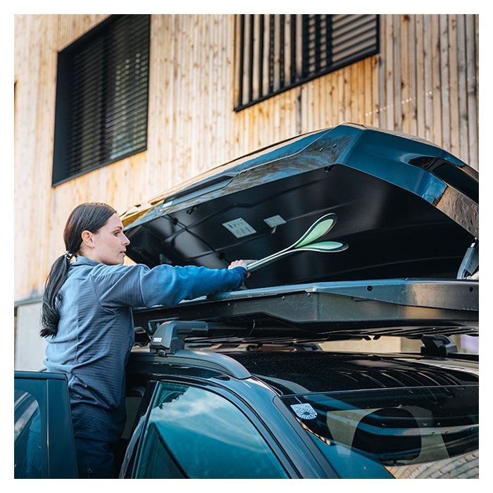 Thule Motion 3 M black glossy tagboks 400 liter 175x84x44 cm