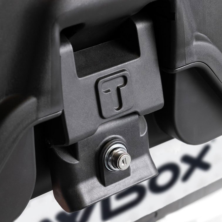 TOWBOX ALPHA BLACK Box m/rampe 330 liter