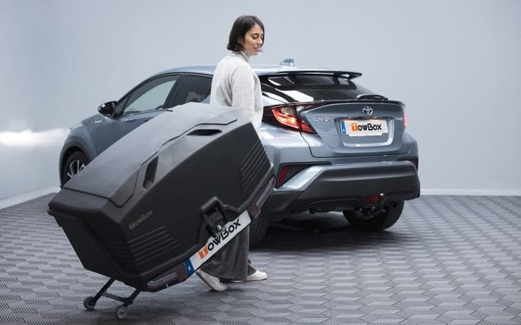 TOWBOX ALPHA BLACK Box m/rampe 330 liter