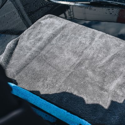 K2 FLOSSY Mikrofiber h�ndkl�de til aft�rring 60 x 90 cm
