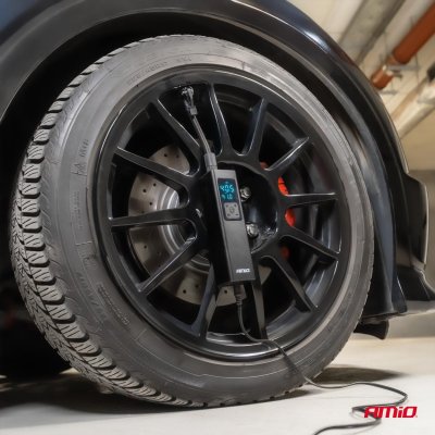 Bilkompressor med LED-display 12V 100W AMIO-04376